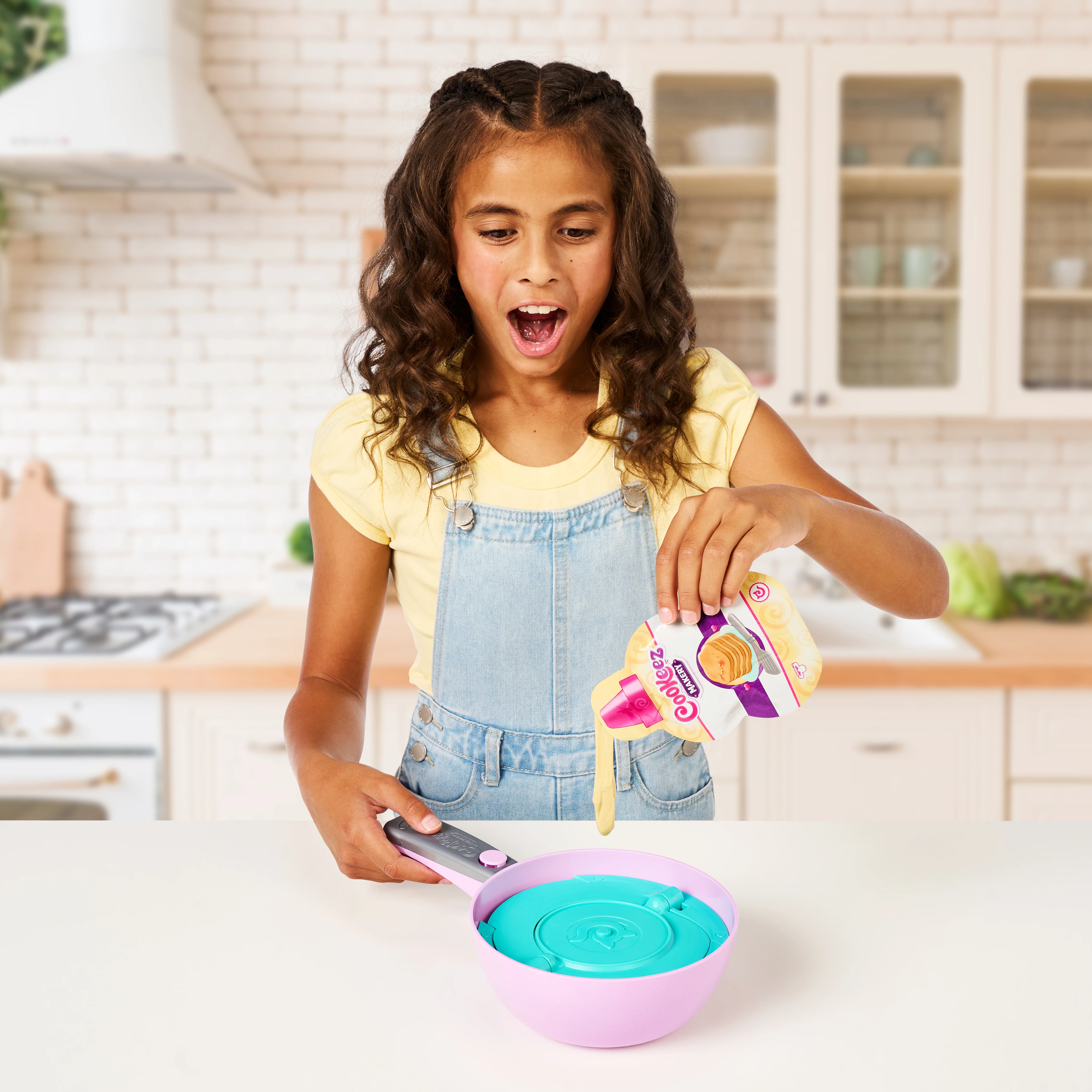 Cookeez Makery Pancake Treatz Playset - Image 10