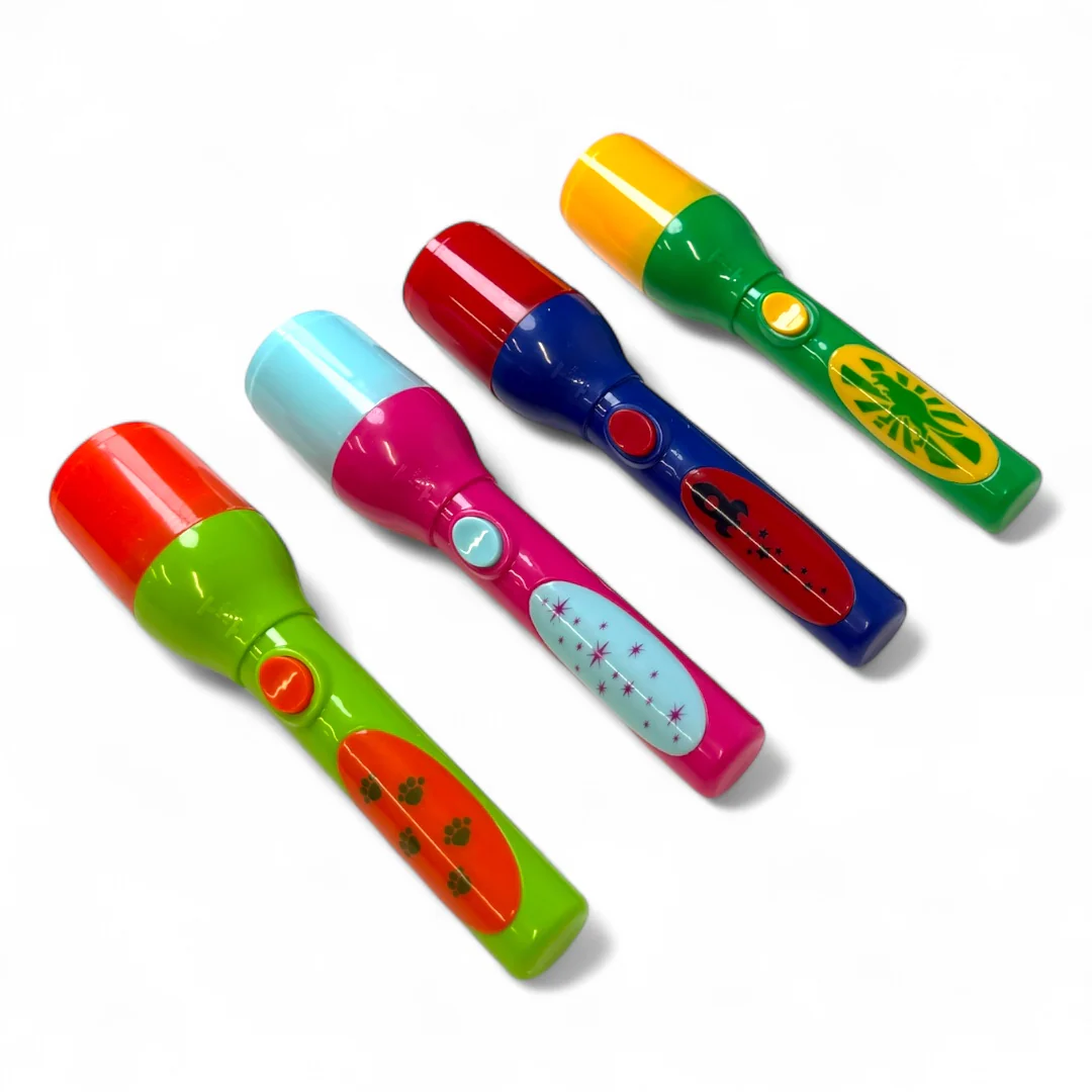 Toysmith Mini LED Flashlight Projector - Image 18