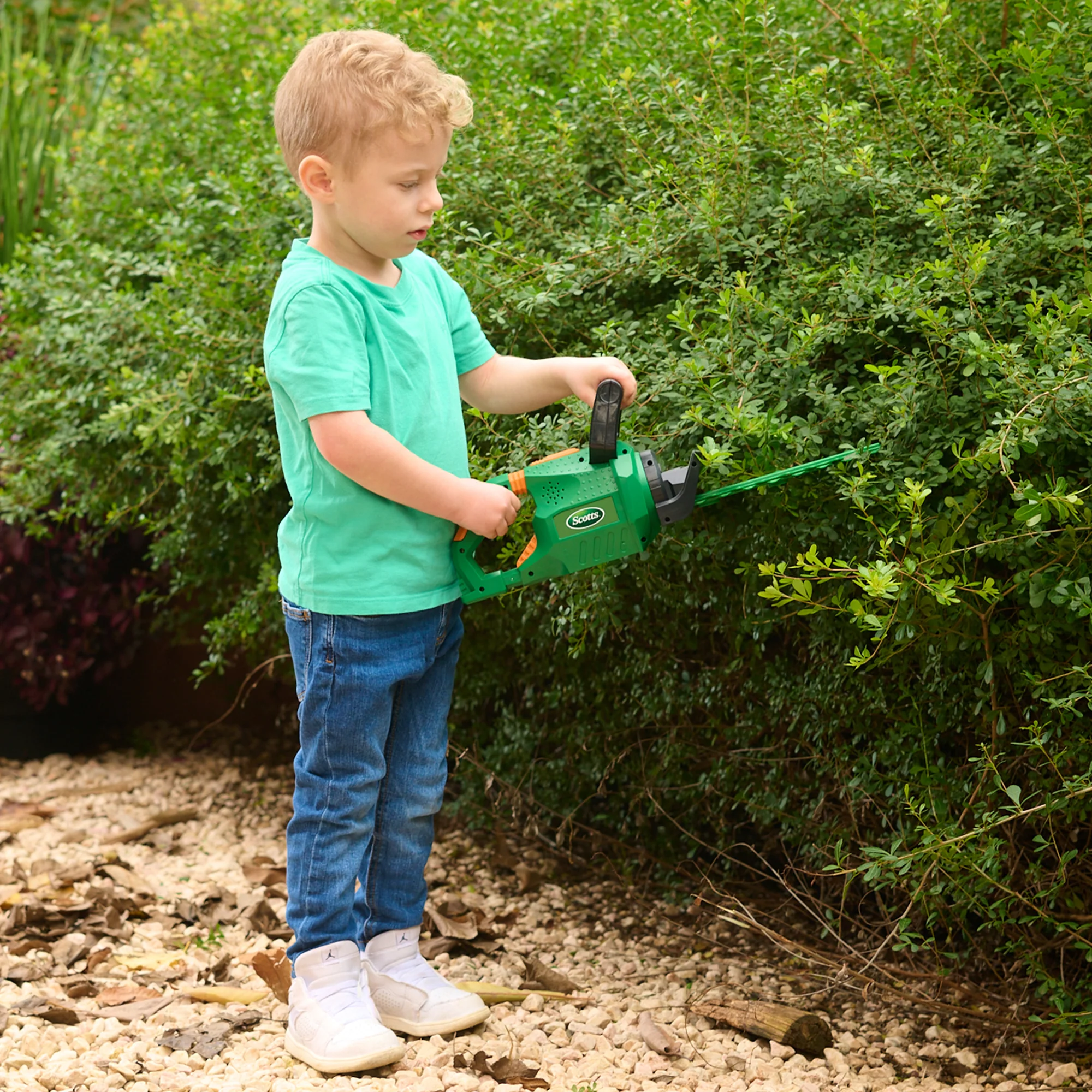 Scotts Battery-Operated Hedge Trimmer - Image 3