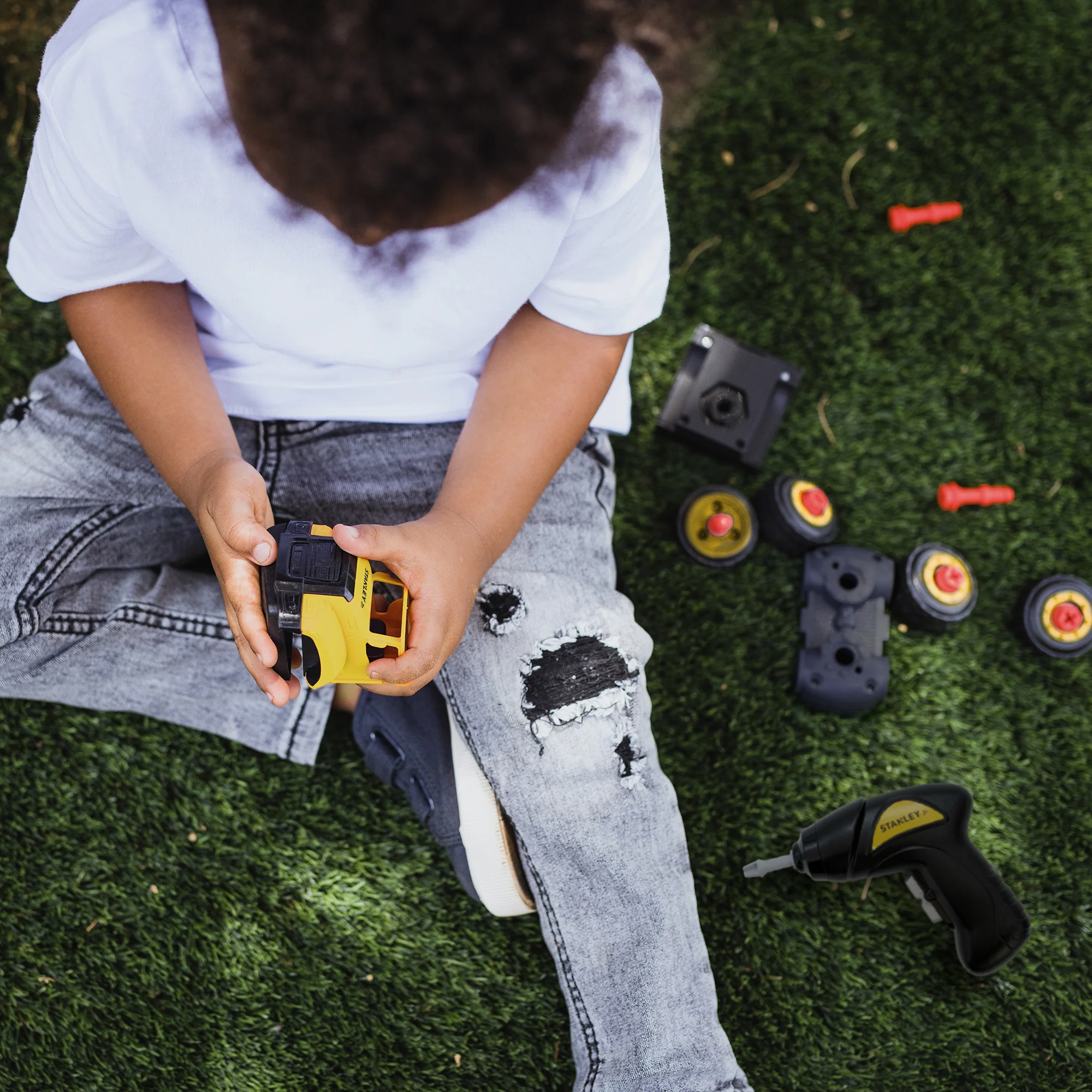Stanley Jr. Take Apart Dot 5 Piece Set & Battery Operated Screwdriver - Image 5