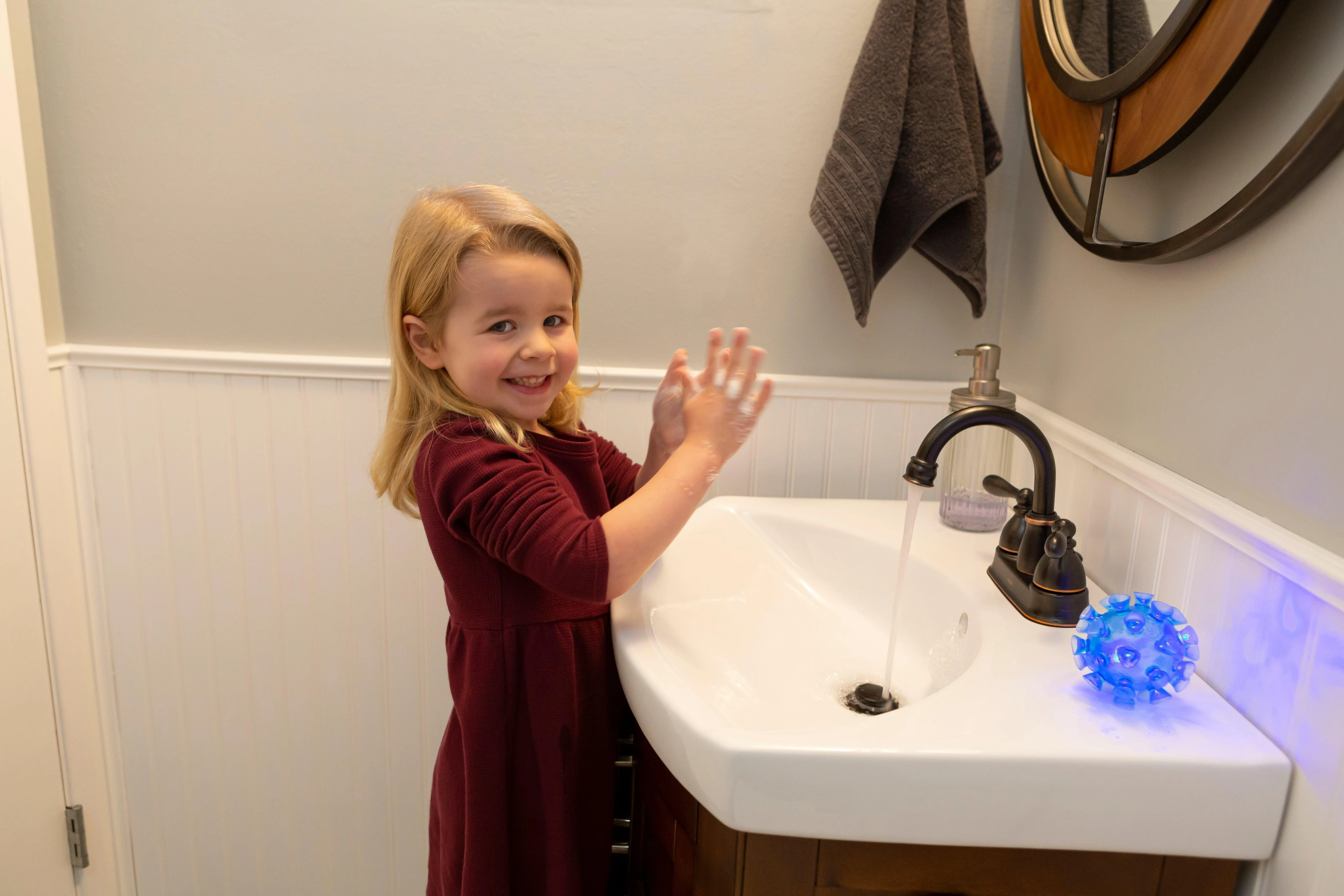 Toysmith Virus Hand Wash Helper - Image 7